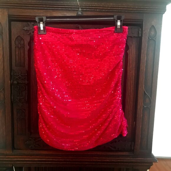 SHEIN BAE : NWT FUSHIA SEQUIN  STRAPLESS TUBE TOP SIZE S - Picture 3 of 4